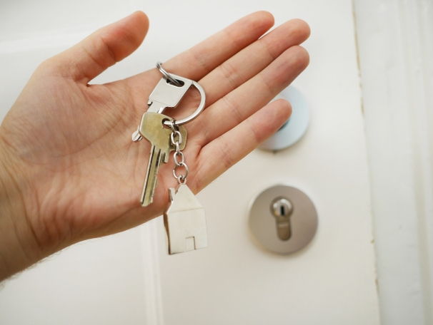 https://HedyAloia.StopRentingStartOwning.com